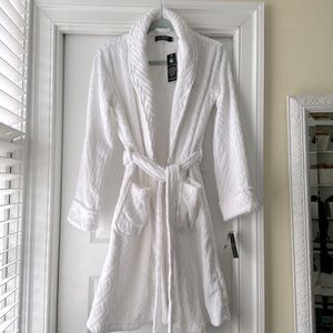NWT white Lauren by Ralph Lauren women’s bathrobe xs
